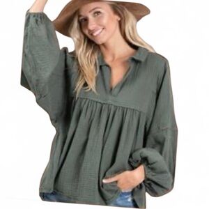 Ces Femme Sz L green waffle texture bubble sleeves fringe raw trim boho top